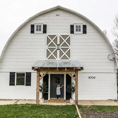 Barn Of Three Oaks Near Lake Michigan And Journeyman